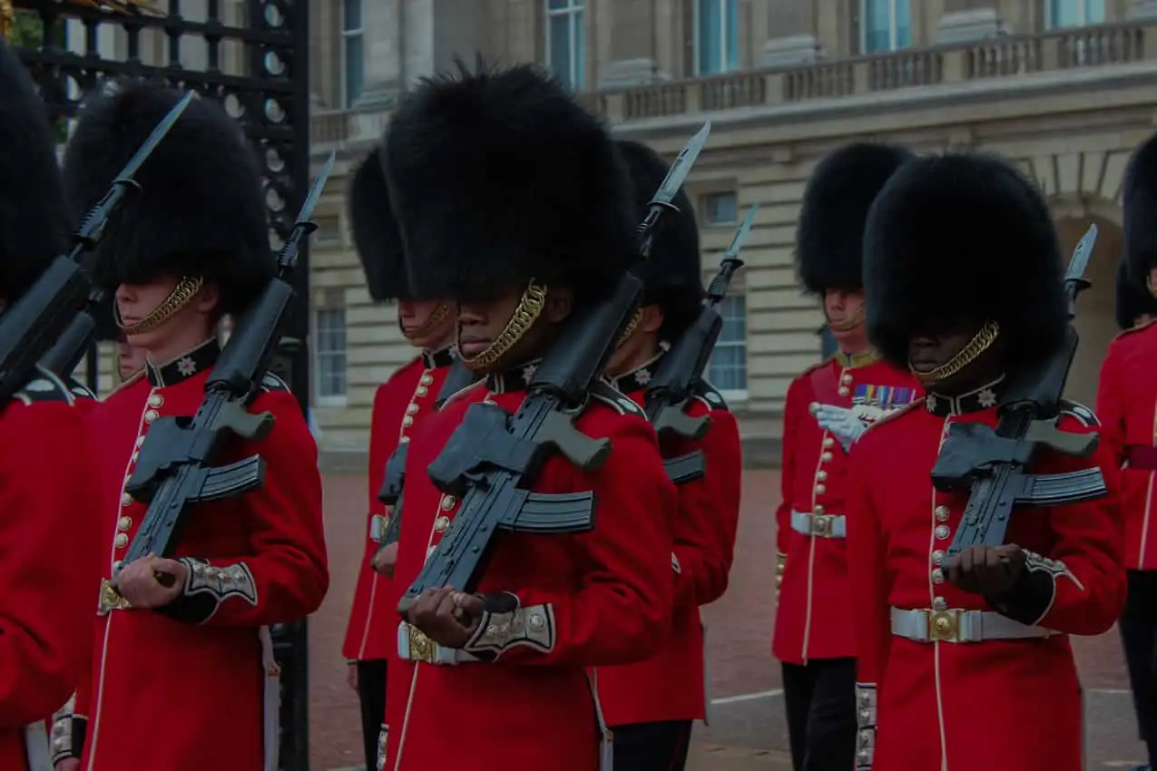 Royal Guard, military fittings